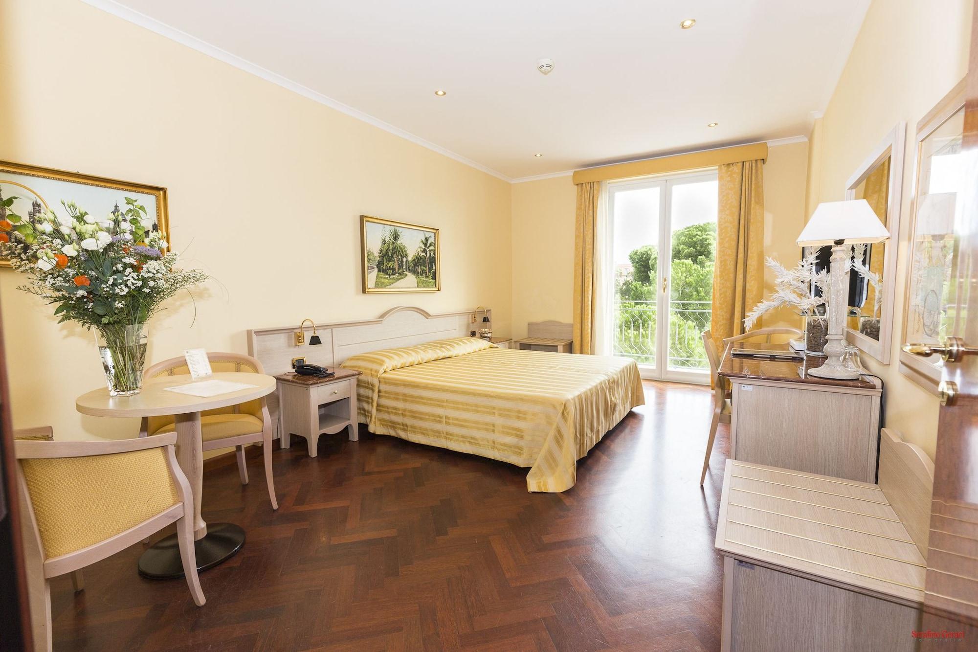 Hotel Giardino Inglese Палермо Экстерьер фото